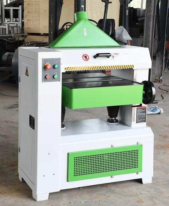 Raboteuse à bois robuste 16/20 - Woodworking Factory avis et prix