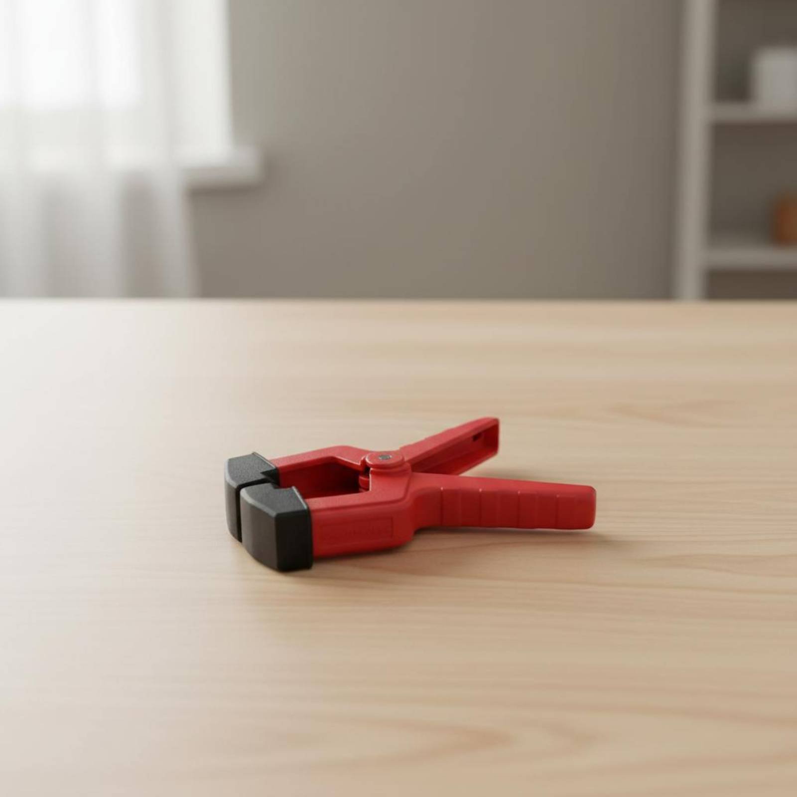 Pince triangulaire rouge en pl - Woodworking Workshop avis et prix